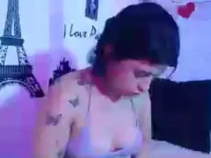 Cam4 Sex Chat of petite_coralx