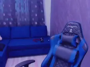 Cam4 Free Live Porn of greekgod19