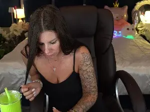 Cam4 Live Sex Cam of IsabellaFoxyy