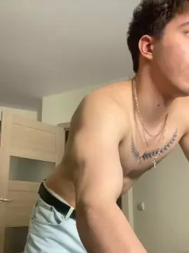 Cam4 Watch Live Sex Cams of bravo_maestro