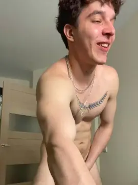 Cam4 Live Porn of bravo_maestro