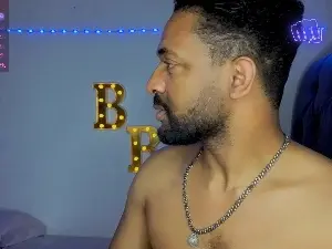 Cam4 Sex Chat of bbcblackhot33