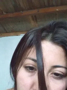 Cam4 Free Porn Cam of EMMACURVYHOT
