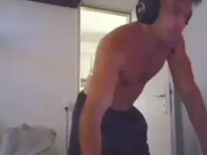 Cam4 Sex Cam of ALPHA_HUNK