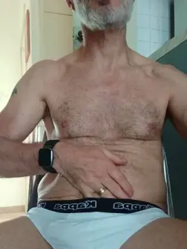 Cam4 Free Porn Cam of ItalSilverDaddy