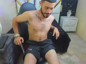 Cam4 Best live sex cam show of BrunoCarzon