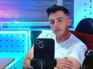 Cam4 Sex Cam of DARKO07_