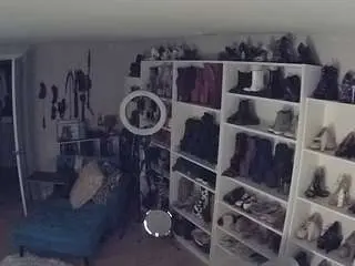 Camsoda Watch Live Sex Cams of voyeurcam-missoliviablack-03