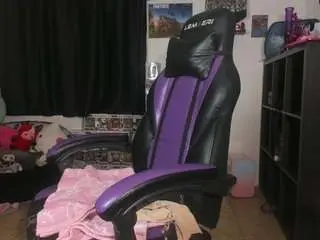 Camsoda Free Live Porn of karliekayozz
