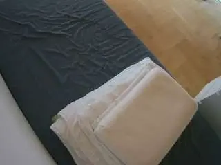 Camsoda Best Webcam of voyeurcam-julmodels-greybed-2