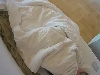 Camsoda Nude Webcam of voyeurcam-julmodels-greybed-2
