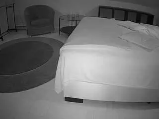 Camsoda Adult Webcam of voyeurcam-julmodels-whitebed-6