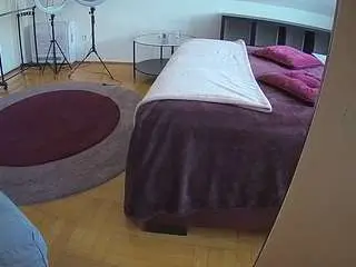 Camsoda Live Sex Cam of voyeurcam-julmodels-whitebed-6