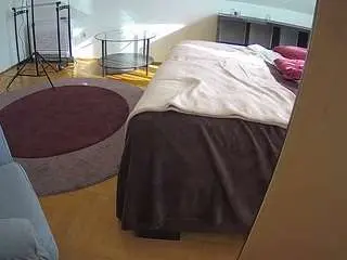 Camsoda Free Porn Cam of voyeurcam-julmodels-whitebed-6