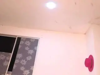 Camsoda Nude Webcam of kronylove30