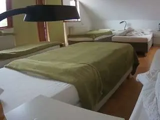 Camsoda Live Sex of voyeurcam-julmodels-bed-2