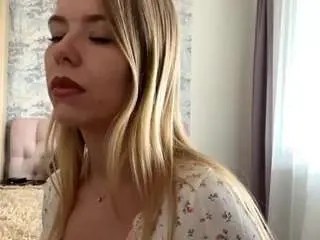 Camsoda Free Porn Cam of yevettemarchiano