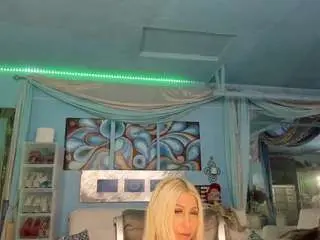 Camsoda Free Porn Cam of adrianna777