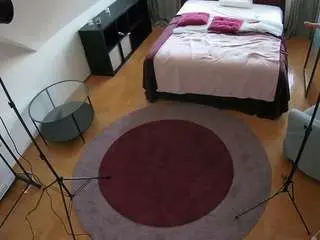 Camsoda Free Live Porn of voyeurcam-julmodels-whitebed-1