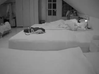 Camsoda Live Sex Cam of voyeurcam-julmodels-bed-3