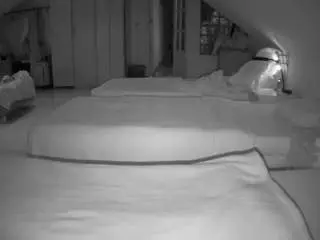 Camsoda Best Webcam of voyeurcam-julmodels-bed-3