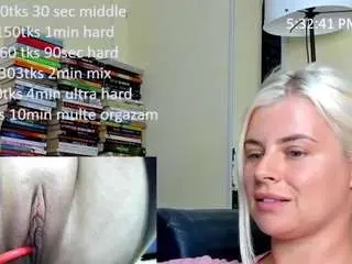 Camsoda Free Porn Cam of queenofthenighttt