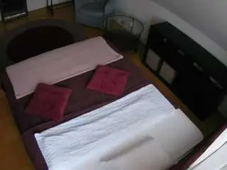 Camsoda Live Sex of voyeurcam-julmodels-whitebed-2