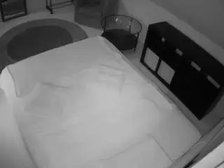 Camsoda Best Webcam of voyeurcam-julmodels-whitebed-2