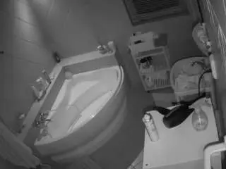 Camsoda Free Porn Cam of voyeurcam-julmodels-bath-1st-2