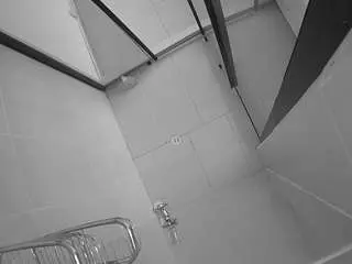 Camsoda Sex Cam of voyeurcam-jb-shower-2