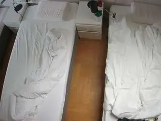 Camsoda Sex Chat of voyeurcam-julmodels-bed-5