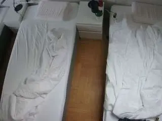 Camsoda Watch Live Sex Cams of voyeurcam-julmodels-bed-5