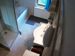 Camsoda Sex Chat of voyeurcam-julmodels-bath-2nd-2