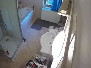 Camsoda Live Porn of voyeurcam-julmodels-bath-2nd-2