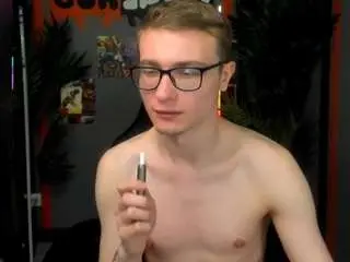 Camsoda Free Porn Cam of emmitbarker
