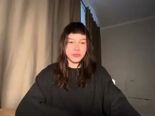 Camsoda Adult Webcam of louveniapilati