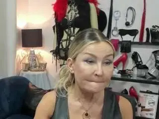Camsoda Watch Live Sex Cams of luxcrystal