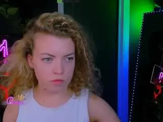 Camsoda Free Porn Cam of samanta-drive