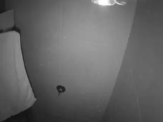 Camsoda Nude Webcam of voyeurcam-casa-salsa-bathroom-11