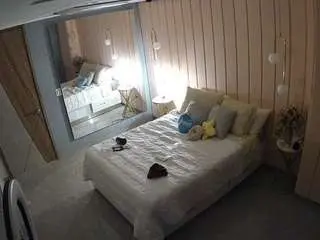 Camsoda Live Sex of voyeurcam-casa-salsa-bedroom-2