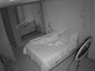 Camsoda Sex Chat of voyeurcam-casa-salsa-bedroom-2