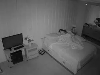Camsoda Live Sex Cam of voyeurcam-casa-salsa-bedroom-5