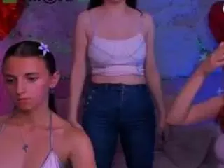 Camsoda Live Sex Cam of caroline-honeyy1