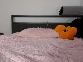Camsoda Live Sex Cam of queenlolaxxx