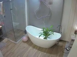 Camsoda Private Sex Chat of voyeurcam-casa-salsa-bathroom-5