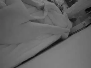 Camsoda Live Sex Cam of voyeurcam-julmodels-whitebed-4