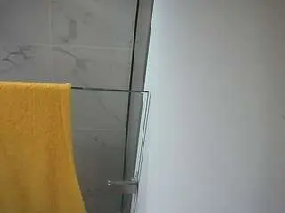 Camsoda Sex Chat of voyeurcam-casa-salsa-bathroom-7