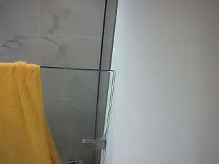 Camsoda Sex Chat of voyeurcam-casa-salsa-bathroom-7