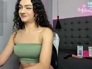 Camsoda Private Sex Chat of scarletcherry18