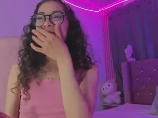 Camsoda Nude Webcam of sweett-sadie
